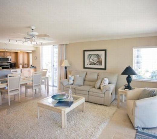 Seagate Condo C 701 Condo