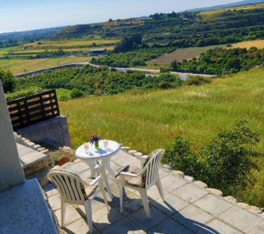 ARODAFNI HOUSE. Unique views and amazing sunsets.