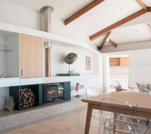 Clifton 3rd Beach house - Breathtakingly Beautiful Views!
