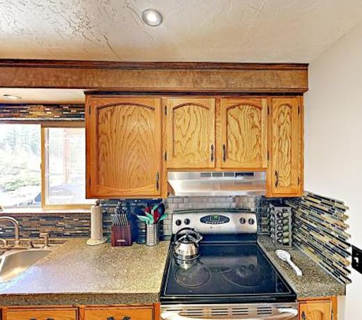 New Listing! Bend Basecamp With Hot Tub, Fenced Yard Home