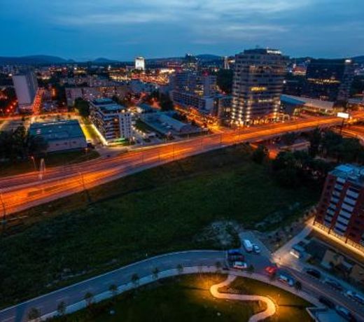 Air-Conditioned City View Apartment 24h check-in