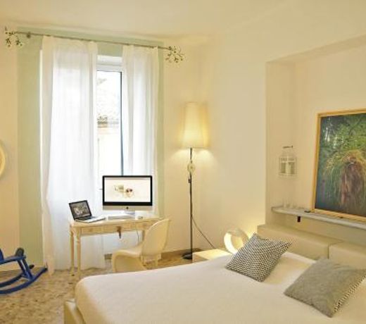 Billie's Flat WHITE - art & design apt in Verona historic centre
