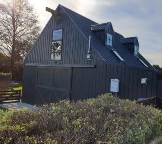 Accommodation at Lakeside