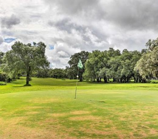 Cozy Condo on 11th Hole about 25 Miles to Disney!