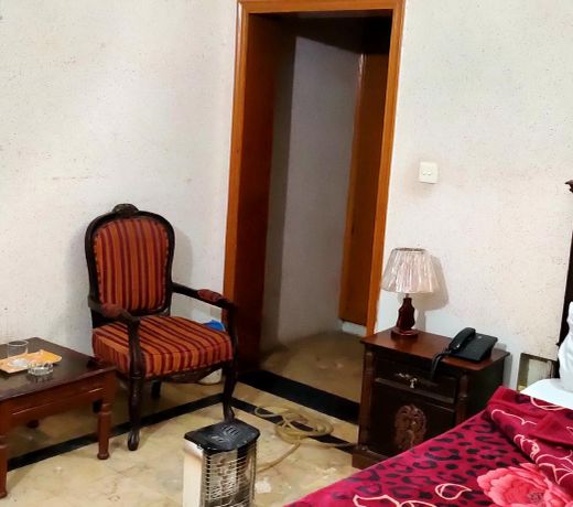 The Sun Guest House F-6