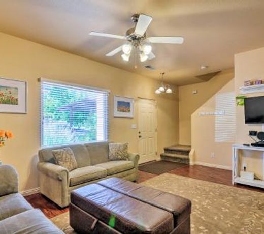 Kanab Condo with Pool and AC Less Than 1 Mi to Attractions!