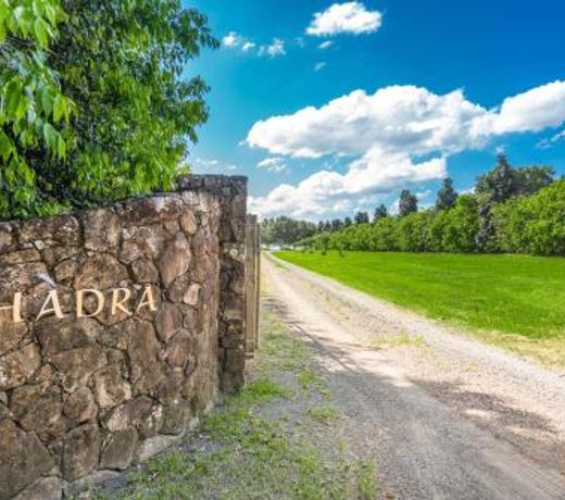 Your Luxury Escape - Bhadra Farmhouse