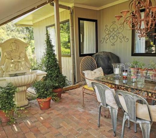 La Belle Vie Bed & Breakfast