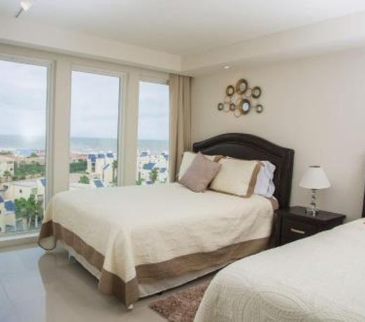 8th floor oceanview condo 3BR, beachfront resort. Solare Tower 803