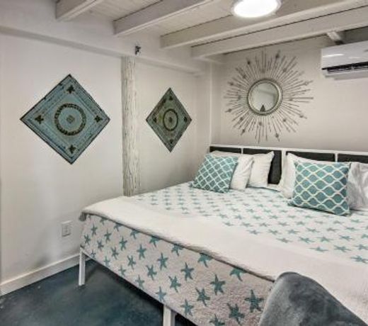 Soleil Suite Studio with Grill and Arroyo River Pier!
