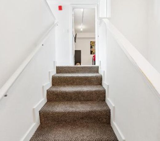 Vacation state of mind! Elegant Bayview, beachfront resort, shared pools & jacuzzi. Pet friendly