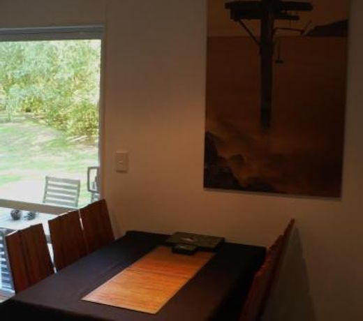 Nut Point Cottage