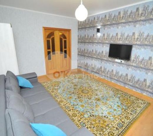 Large 2-bedroom apartament in the center
