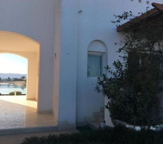 Family condo in the White Villas area (South Golf)