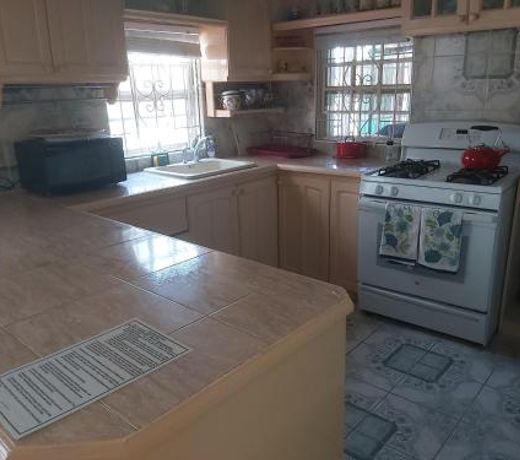 Maxwell Beach Apartments 1bed