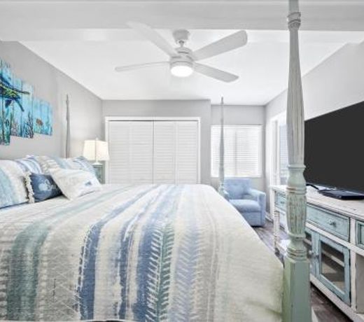 Holiday Surf & Racquet Club 620