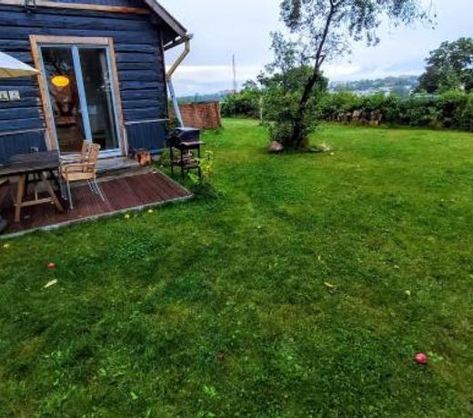 Hillside country house - Long stays