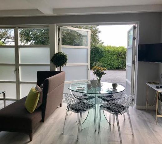 Pavilion Apartment - 2 bed 2 bath