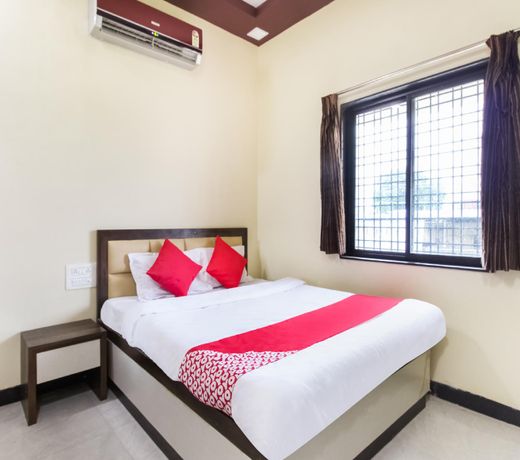 OYO 74742 Princess Villa