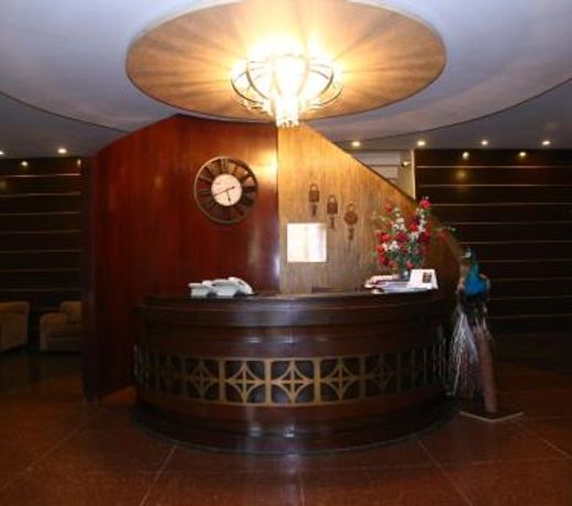Safari Club 1