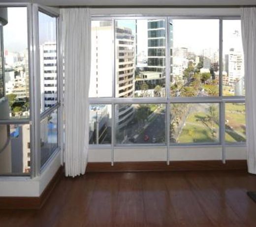 Oceanfront Miraflores Larcomar next to Marriott