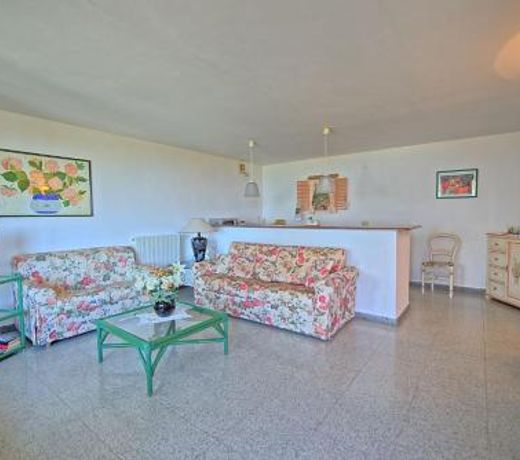 Punta Ala Apartment Sleeps 4