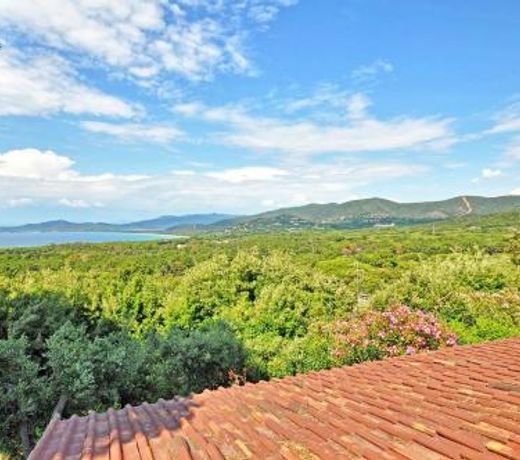 Punta Ala Apartment Sleeps 4