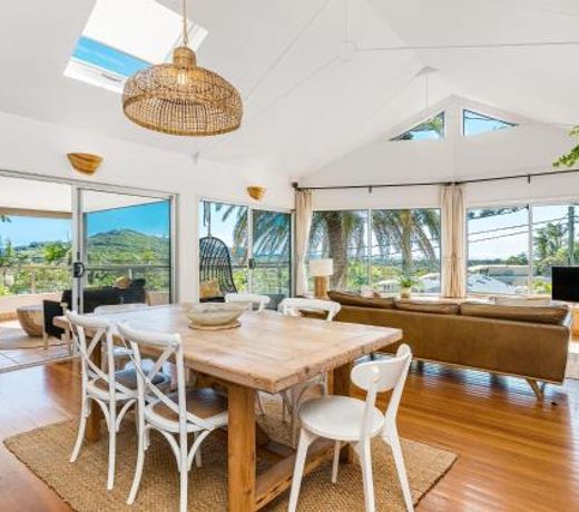 Lighthouse Lodge