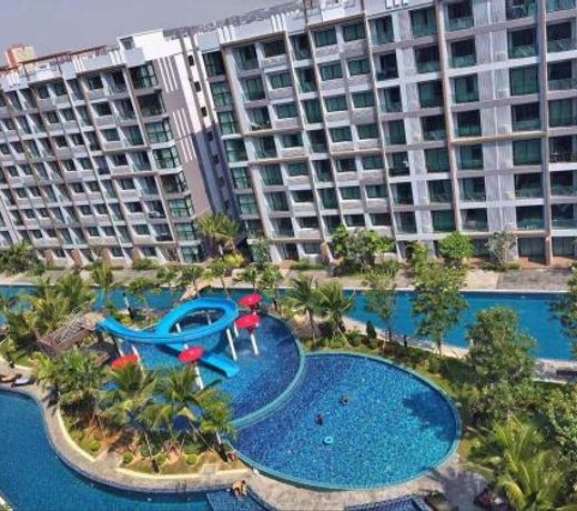 Dusit Grand Park Pool View Room