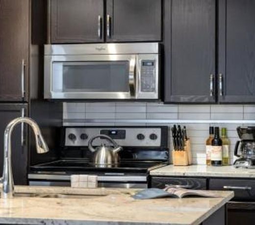 CozySuites Gorgeous 2BR 2BA with SKY POOL