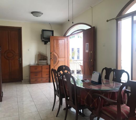 OYO 90094 Gayatri Residence