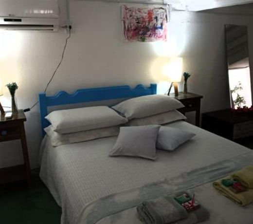Porão reformado no centro de Floripa