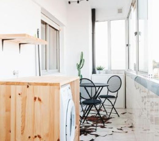 Cozy Panoramic Apartment near Metro Station