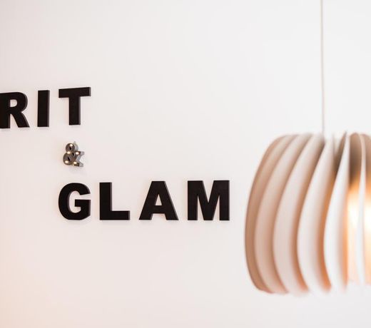GuestReady - Grit & Glam