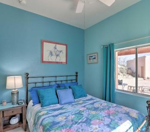 Desert Gem with Patio and Grill, Near Oracle St Park!