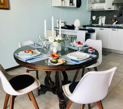 Maison Blue