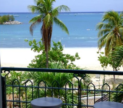 Beach One Bedroom Suite A29