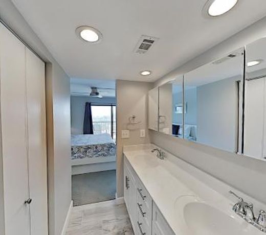 All-Suite Sea Mark Getaway - Pool & Inlet Views condo