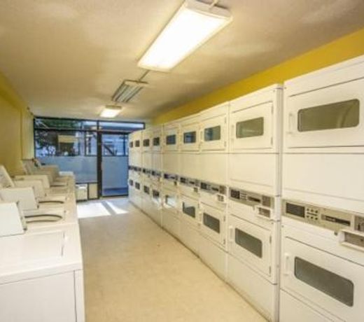 Oceanview 1 Bedroom Suite Landmark Resort 1250 Perfect for a couple or party of 4