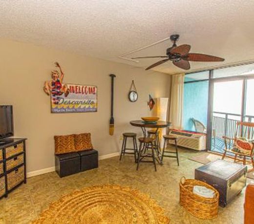 Oceanview 1 Bedroom Suite Landmark Resort 1250 Perfect for a couple or party of 4