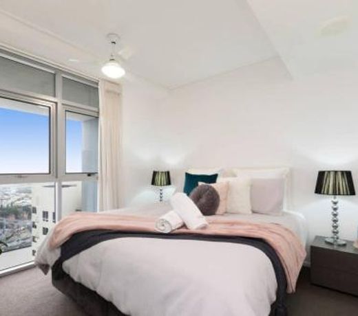 SK1 - 2 level 2 Bedroom Skyline SkyHome