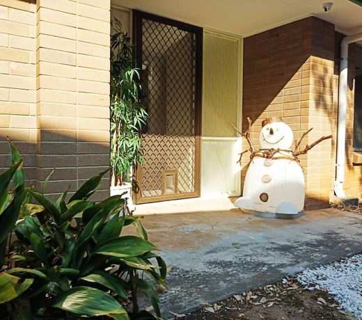 Sunnybank Center, walking distance to mall B02