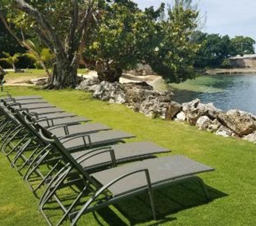 Llantrissant Beachcliff Villa