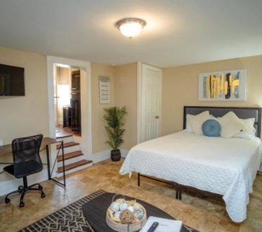 Virginia St. San Antonio Guesthouse Near Downtown