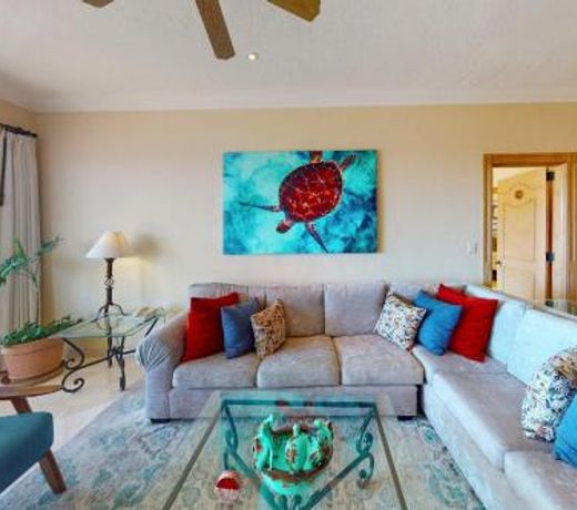 Cabo San Lucas Villa with Resort Amenities!