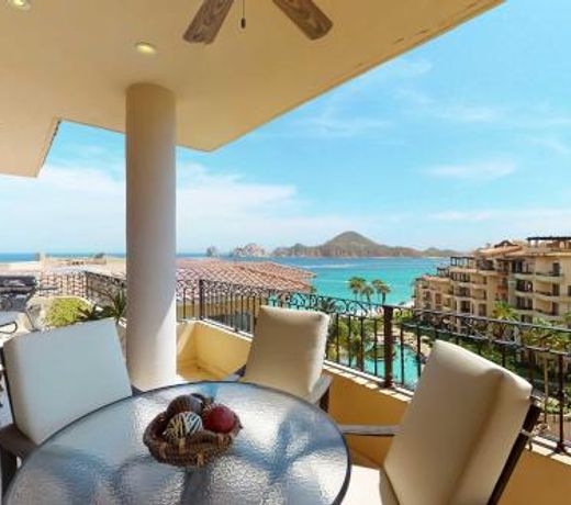 Cabo San Lucas Villa with Resort Amenities!