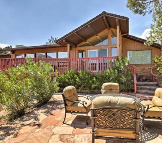 Sedona Home with Stunning Mtn Views, Fire Pit and Deck
