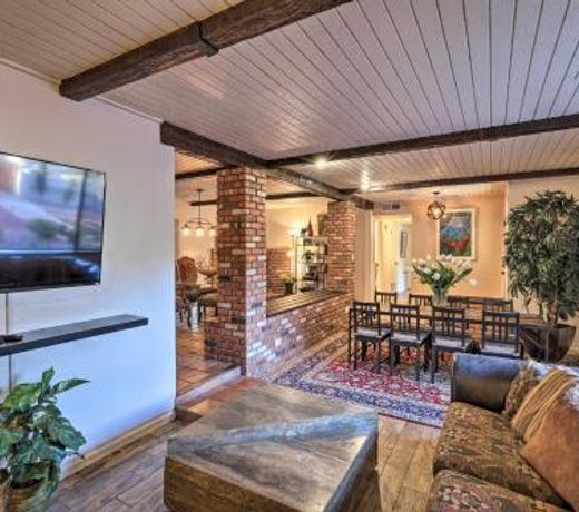 Sedona Oasis with Private Hot Tub and Fire Pit!