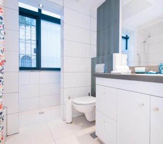 Colony Suites - Hildesheimer St.