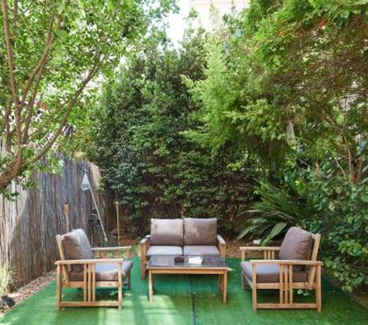 Travo Yismach Melech Residence